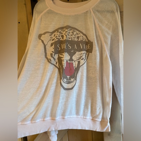 Recycled Karma Pink 'She's a Vibe' Graphic Sweatshirt - Picture 7 of 9